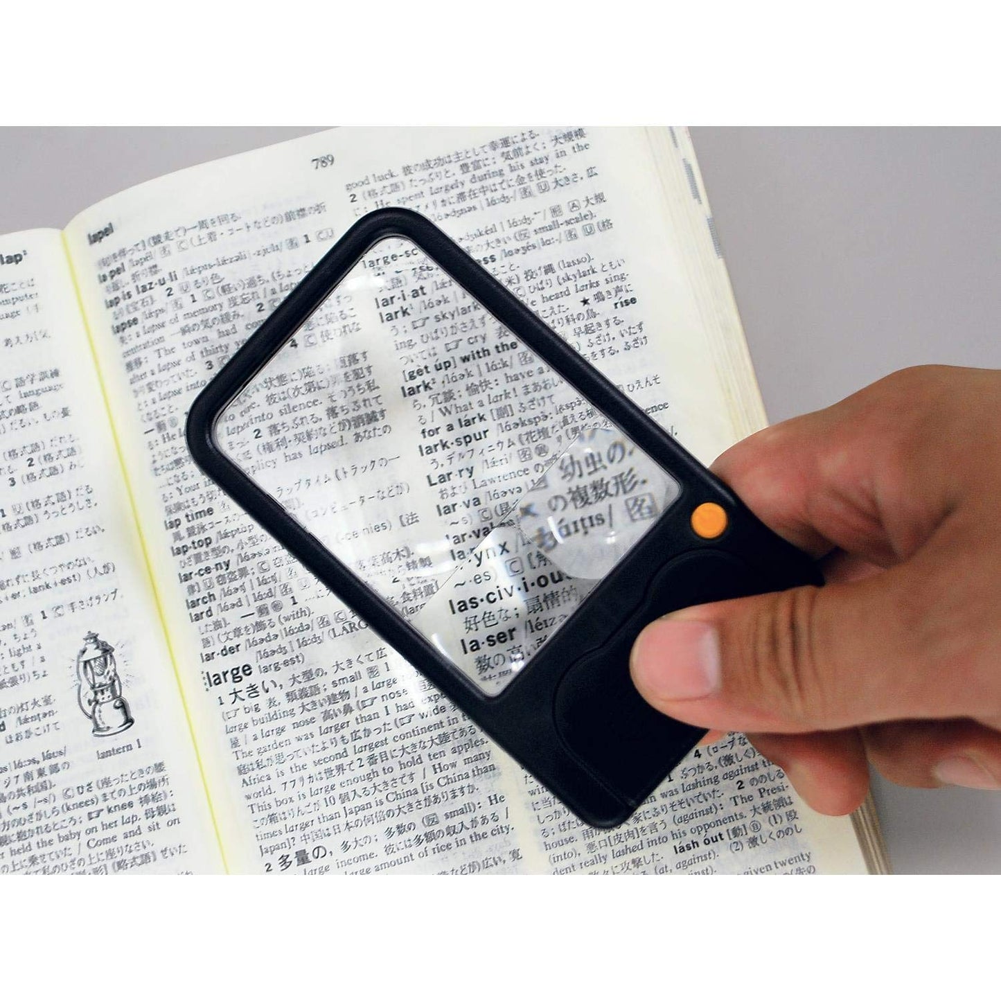 LED ILLUMINATED POCKET SIZE MAGNIFIER