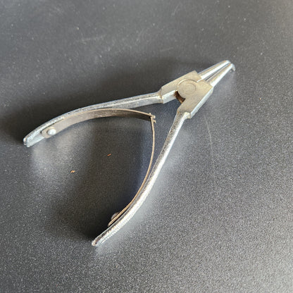 6" Bent Tip External Circlip Pliers – Heavy Duty  Spring-Loaded